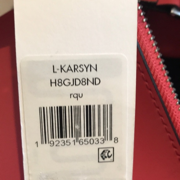 Calvin Klein Convertible Handbag/Backpack W/Wallet - Picture 15 of 16